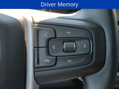 Used 2026 GMC Sierra 1500 SLT AWD/4WD image 13