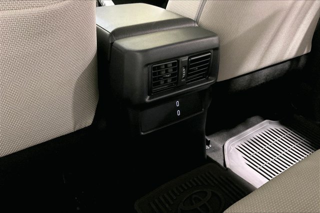 Certified 2025 Toyota 4Runner SR5 AWD/4WD image 35