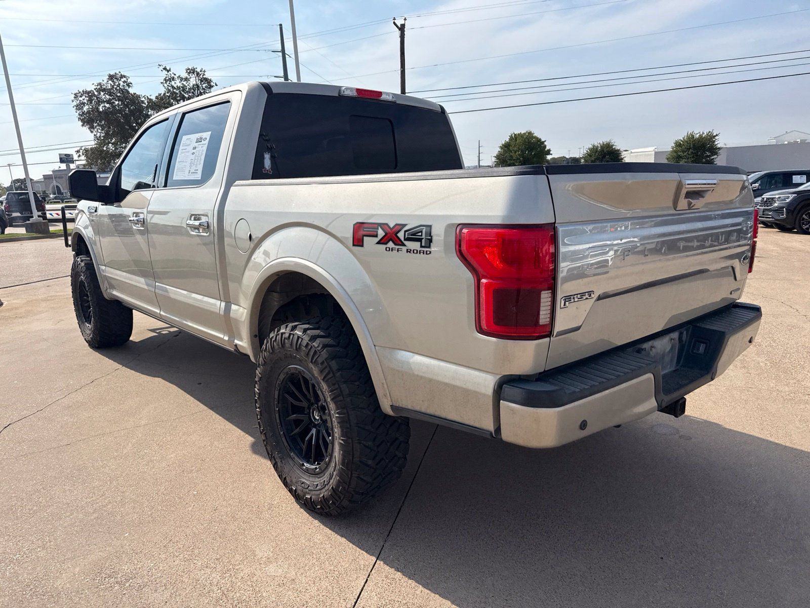 Used 2018 Ford F150 Platinum w/ Equipment Group 701A Luxury AWD/4WD image 5