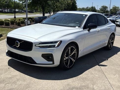 Used 2024 Volvo S60 B5 Plus w/ Climate Package AWD/4WD image 11