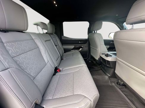 Used 2025 Toyota Tundra Limited image 33