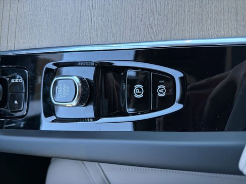 New 2026 Volvo XC60 B5 Core image 44