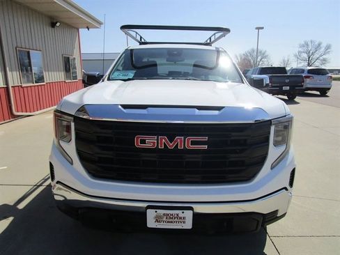 Used 2022 GMC Sierra 1500 Pro w/ 1SA Safety Plus Package AWD/4WD image 4