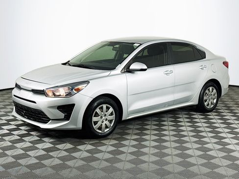 Used 2023 Kia Rio LX FWD image 4