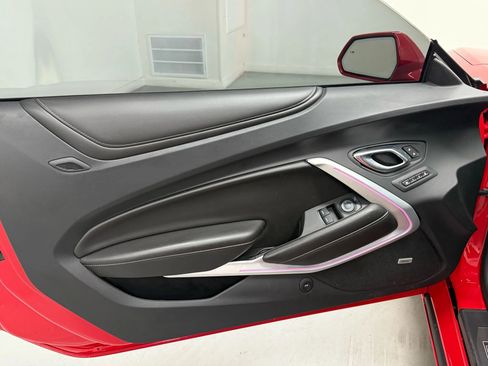 Used 2017 Chevrolet Camaro SS image 22