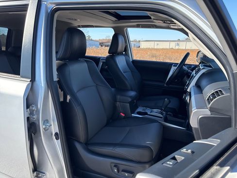 Used 2023 Toyota 4Runner SR5 Premium w/ Moonroof Package image 40