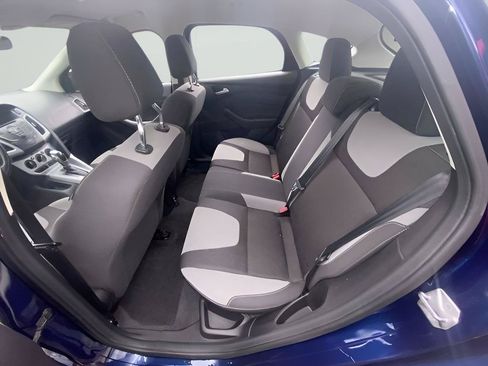 Used 2012 Ford Focus SE FWD image 6