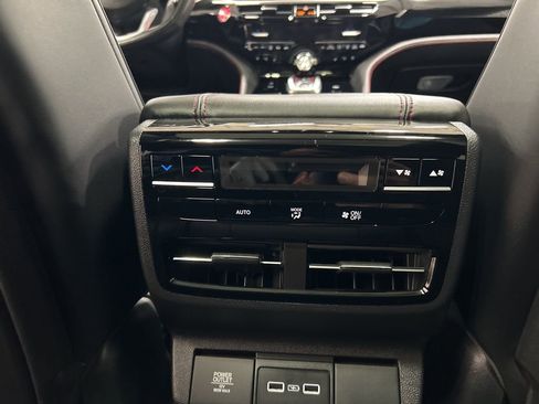 Used 2024 Acura MDX A-Spec image 31