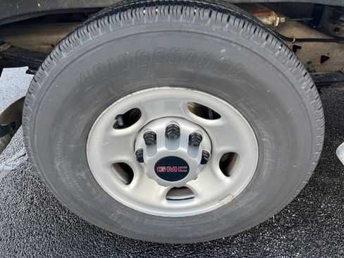 Used 2020 GMC Savana 2500 w/ Driver Convenience Package image 10