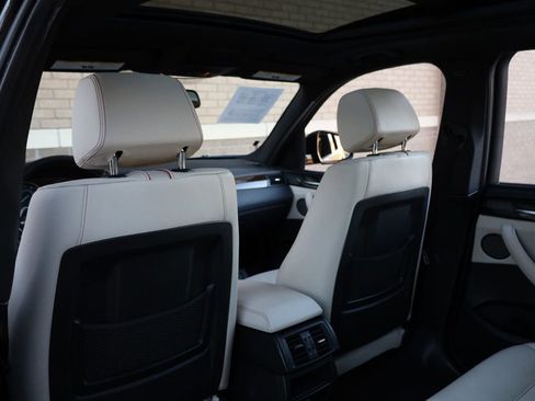 Used 2017 BMW X3 xDrive28i image 19