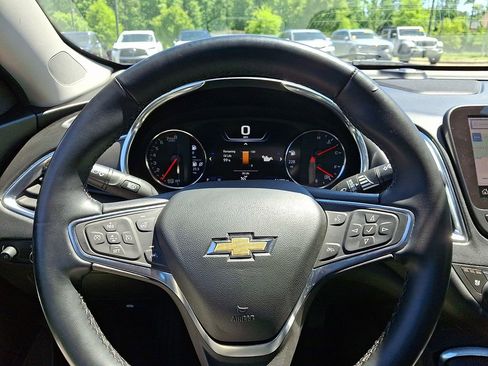 Used 2024 Chevrolet Malibu LT FWD image 19