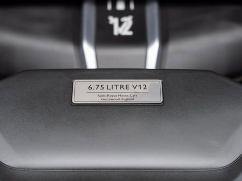 Used 2021 Rolls-Royce Cullinan Black Badge image 77
