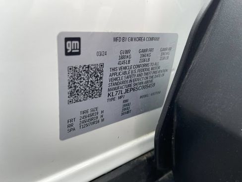 Used 2025 Chevrolet Trax RS w/ Driver Confidence Package FWD image 33