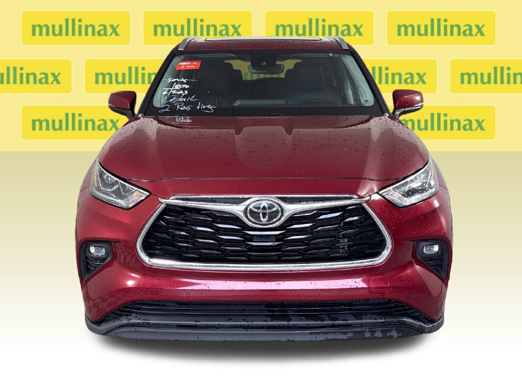 Used 2023 Toyota Highlander Limited AWD/4WD image 14