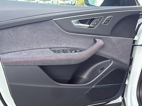 New 2026 Audi RS Q8 performance image 11