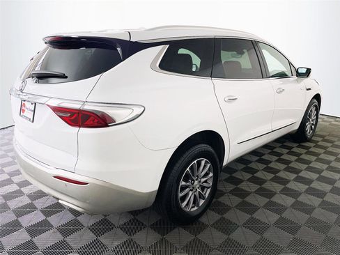 Used 2022 Buick Enclave Premium AWD/4WD image 9