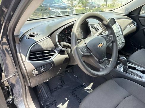 Used 2020 Chevrolet Malibu LT FWD image 24