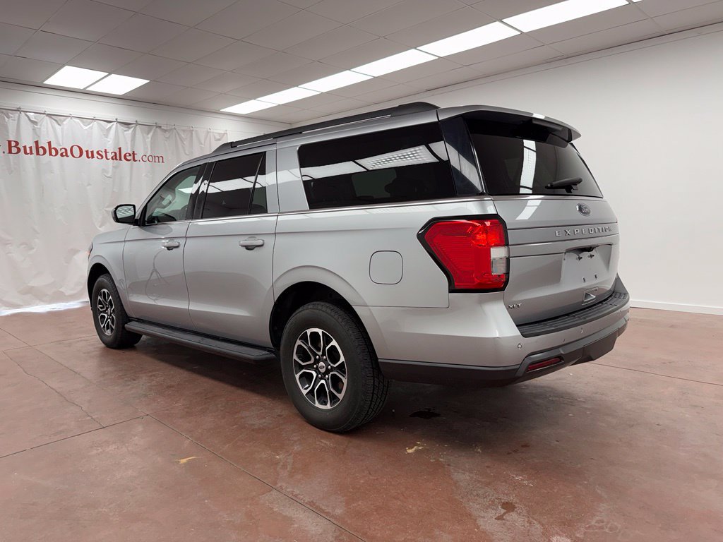 Used 2022 Ford Expedition Max XLT RWD image 3
