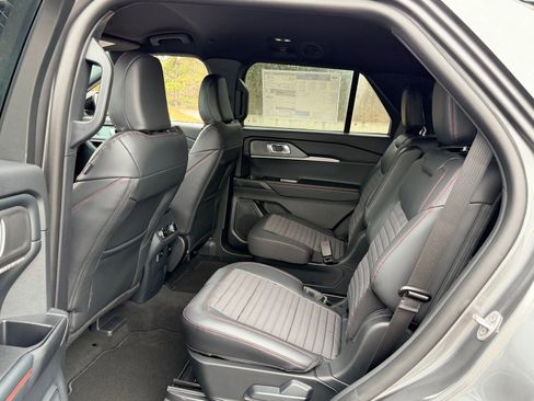 New 2026 Ford Explorer ST-Line w/ ST-Line Street Pack RWD image 18
