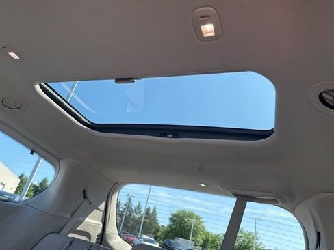 Used 2021 Chrysler Pacifica Limited w/ Premium & Safety Sphere Group FWD image 31