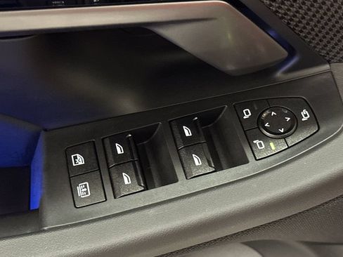 Used 2025 BMW M5 w/ Carbon Package AWD/4WD image 12