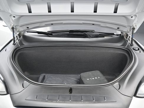 Used 2019 Tesla Model X Long Range image 37