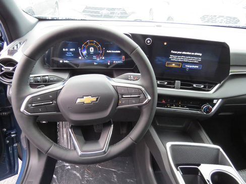 New 2025 Chevrolet Equinox LT image 15