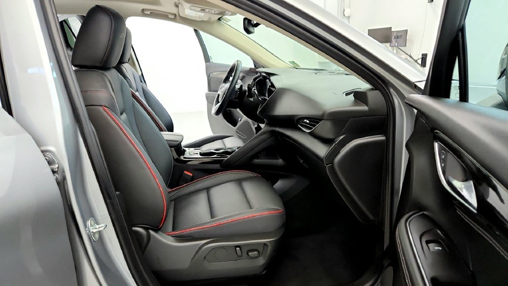 Used 2023 Buick Envision Essence w/ Sport Touring Package AWD/4WD image 17