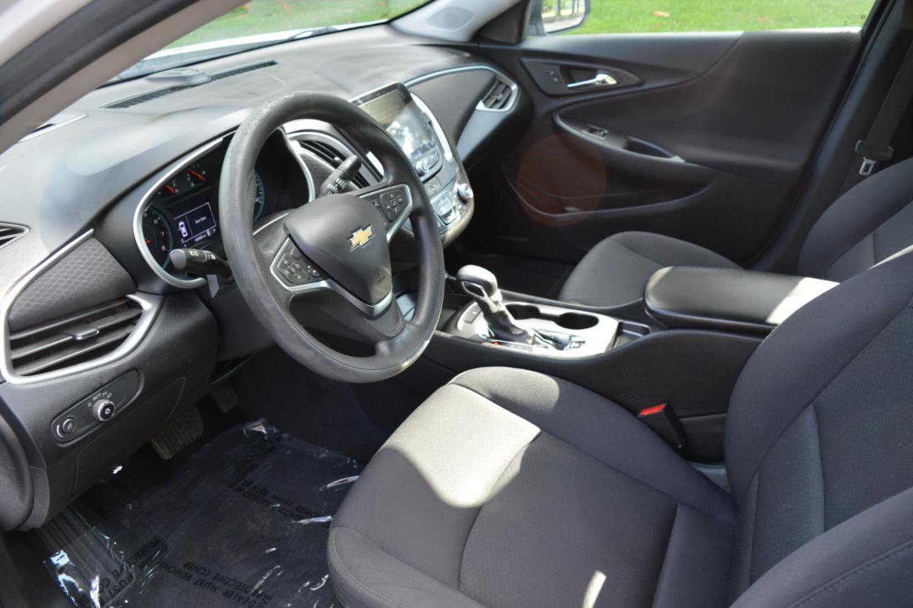 Used 2023 Chevrolet Malibu LS FWD image 10