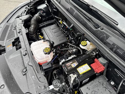 Used 2021 Buick Encore Preferred w/ Safety Package II FWD image 16