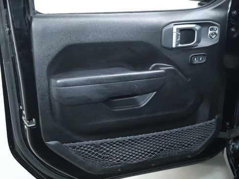 Used 2024 Jeep Wrangler Sport S image 13