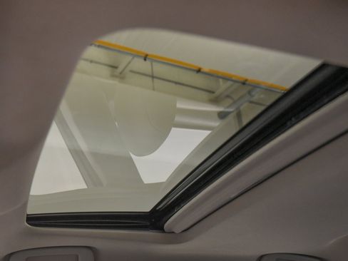 Used 2014 Toyota Avalon XLE Touring image 4