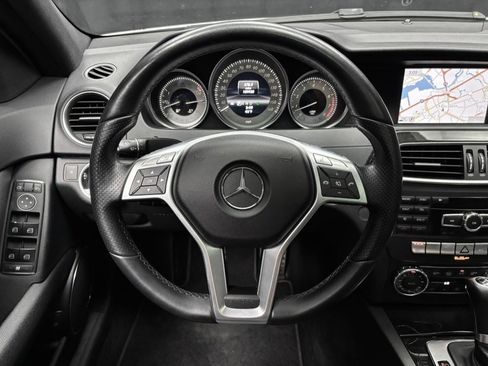 Used 2013 Mercedes-Benz C 300 Sport image 38