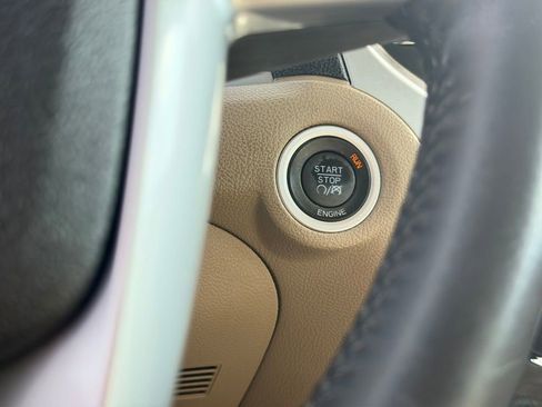 Used 2013 Chrysler 300 RWD image 23