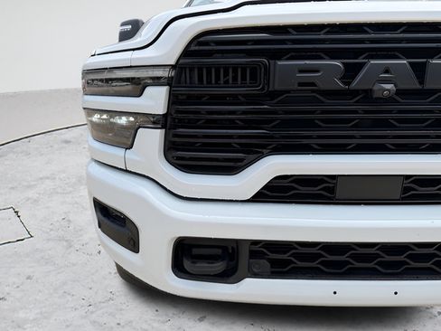Used 2026 RAM 2500 Laramie AWD/4WD image 32