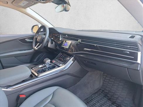 Used 2022 Audi Q8 Premium AWD/4WD image 20