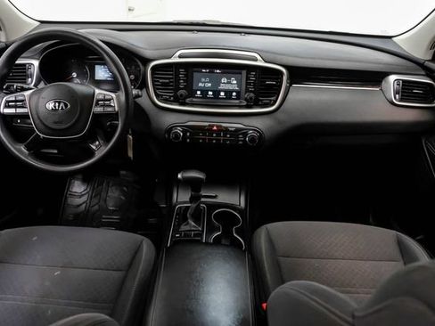 Used 2020 Kia Sorento L image 17