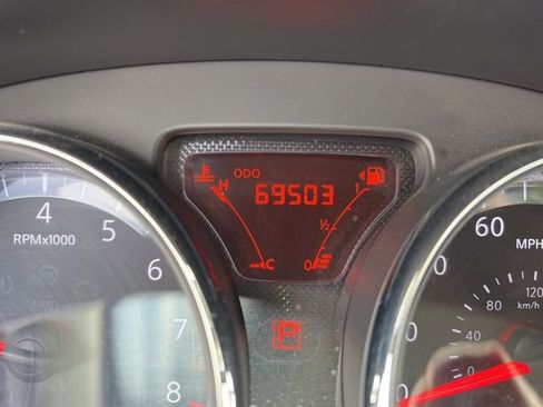 Used 2014 Nissan Versa Note SV FWD image 12