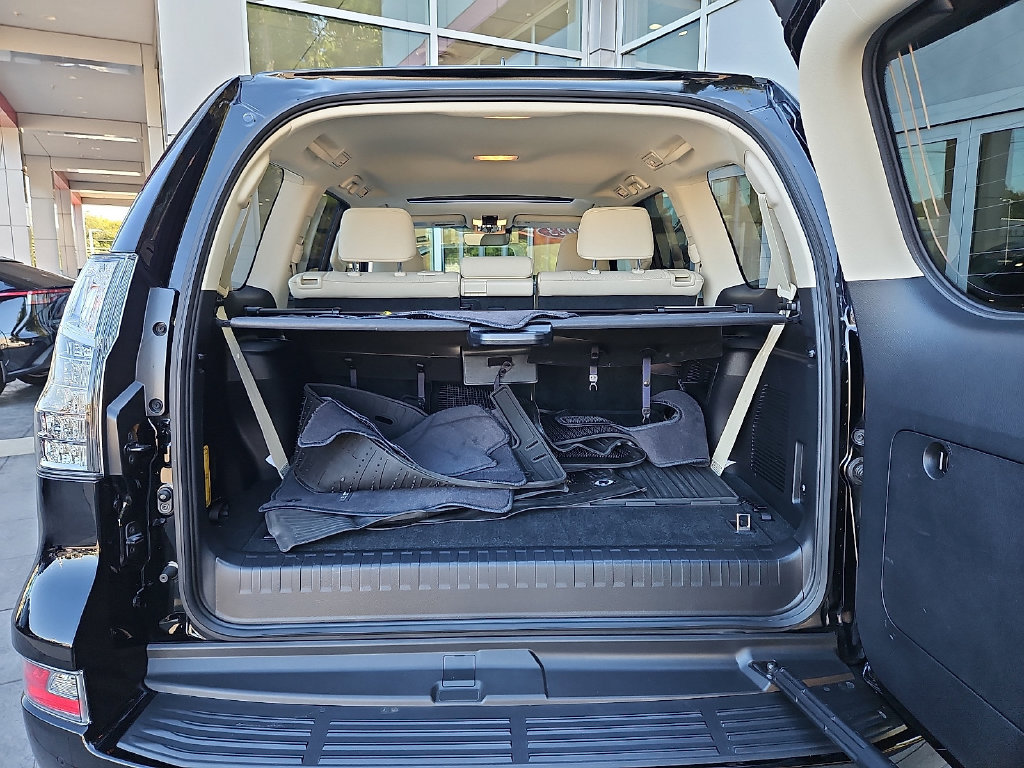 Used 2023 Lexus GX 460 Premium w/ Premium Package AWD/4WD image 33