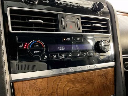 Used 2023 Nissan Armada SL w/ Captain's Chairs Package AWD/4WD image 31