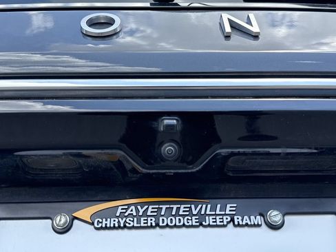 Used 2025 Jeep Wagoneer 4WD image 39