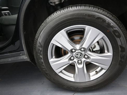 Used 2024 Toyota RAV4 XLE image 41