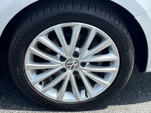 Used 2015 Volkswagen Jetta SE FWD image 9