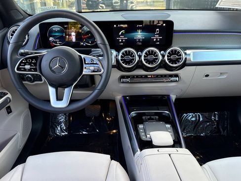 Used 2022 Mercedes-Benz GLB 250 image 36