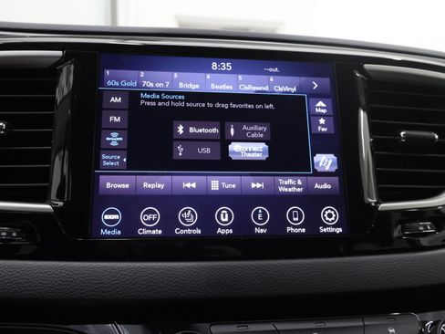 Used 2020 Chrysler Pacifica Touring-L Plus FWD image 48