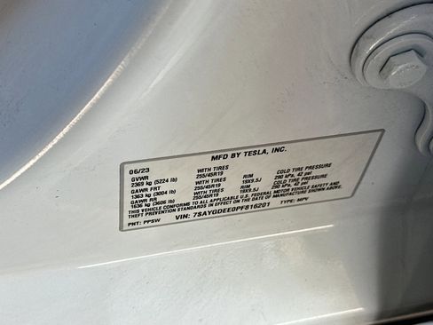 Used 2023 Tesla Model Y Long Range AWD/4WD image 17