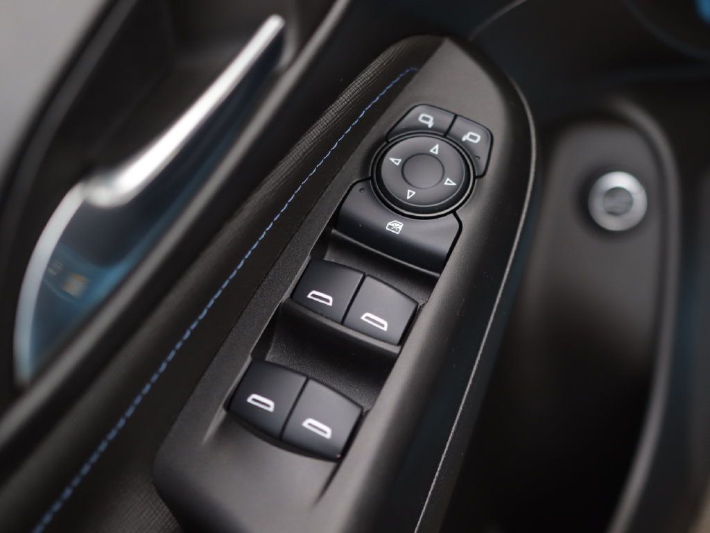 Used 2025 Buick Envista Sport Touring w/ Convenience I Package FWD image 25