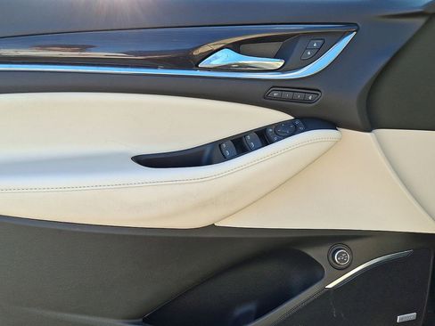 Used 2023 Buick Enclave Premium w/ Experience Buick Package image 23