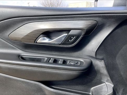 Used 2022 GMC Terrain SLE w/ Driver Convenience Package image 33