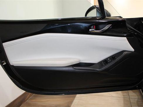 Used 2021 MAZDA MX-5 Miata Grand Touring image 27